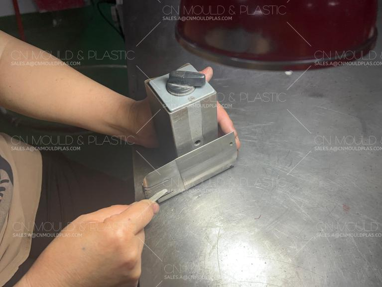 Arte de polimento de superfície de molde: perfeição de fabricação